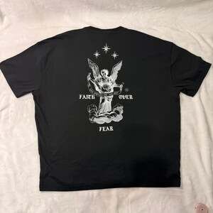 RSQ Mens Faith Over Fear Oversized Tee - BLACK - L
